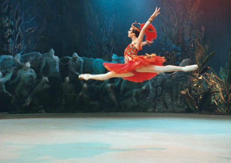Nina Ananjašvili in un jetée, dal balletto "L'Uccello di fuoco"